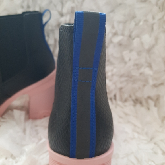 Sorel Women's Brex Heel Chelsea Boots Gentle Used In Box 8.5 Vintage Pink Black - Picture 6 of 16